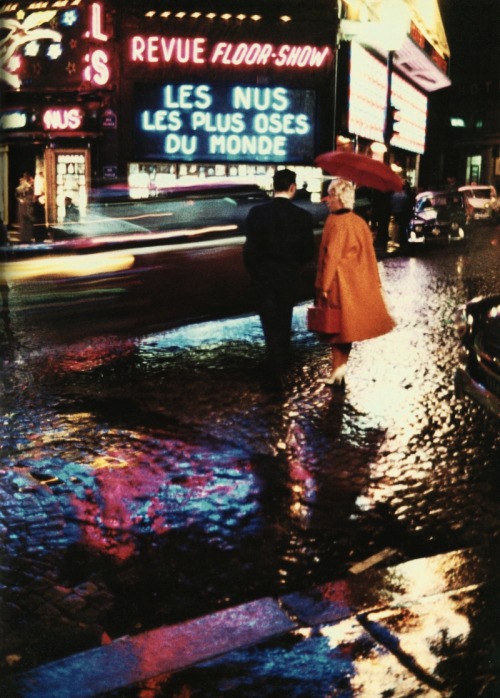 m3zzaluna:boulevard de clichy (18th arr. boulevard pigalle),...