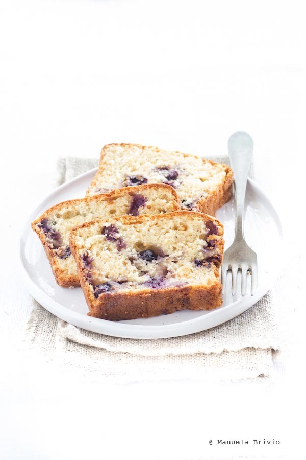 Plum Cake with Blueberries and Hazelnuts (recipe in Italian)
