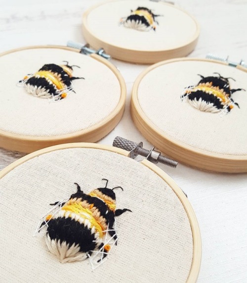 sosuperawesome:Embroidery Hoop Wall ArtLou Stitches on EtsySee...