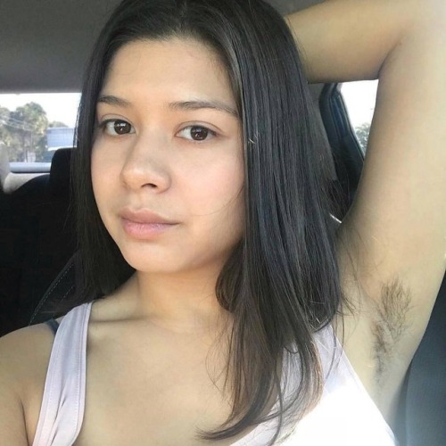 Hairy Women & Hairy Armpits