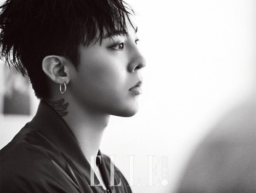 mrkwonandmrchoibabygirl:Some black & white gd for you...