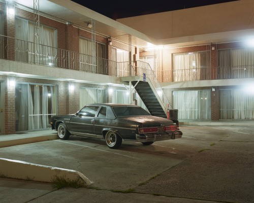 cafeinevitable:Up All Nightphotos: Dave Egan(via nevver)