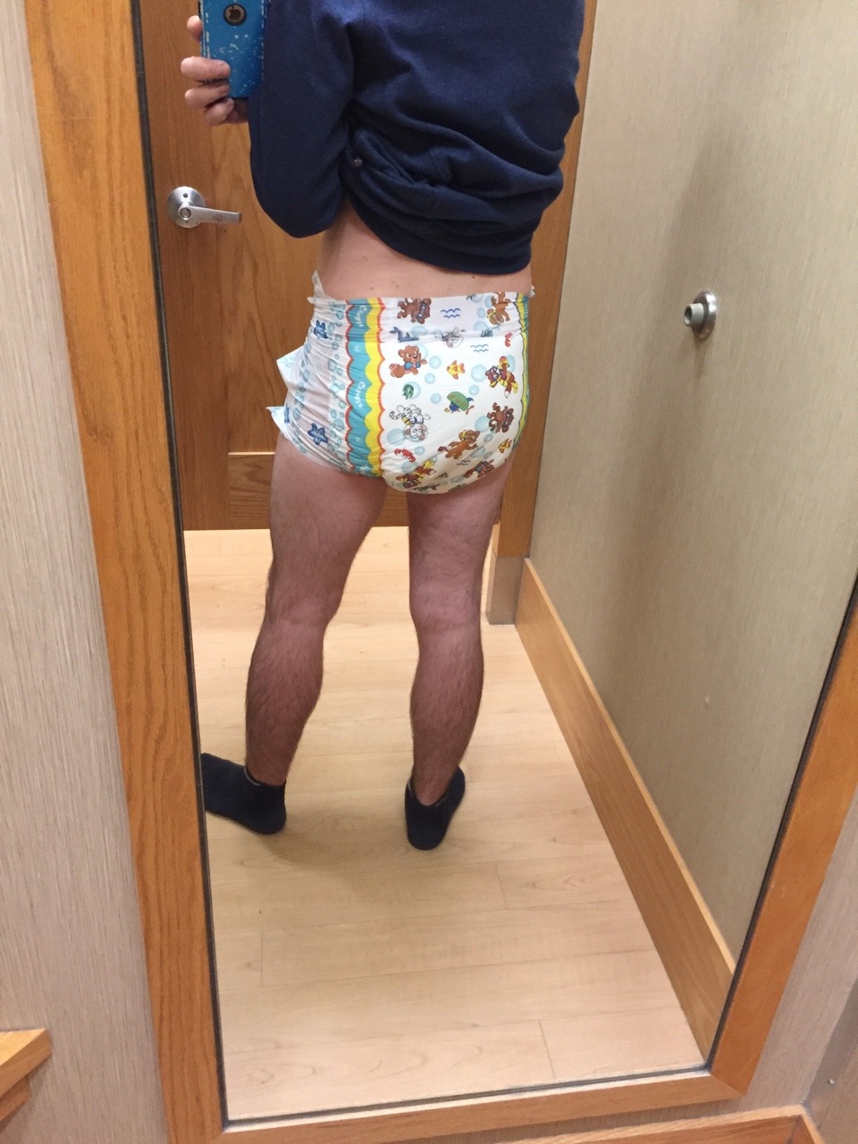 Pennisula Diaper Boi Some Fitting Room Pics