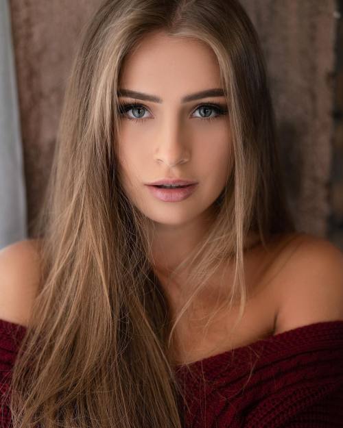 beautes-fatales:Anna Von Klinski 