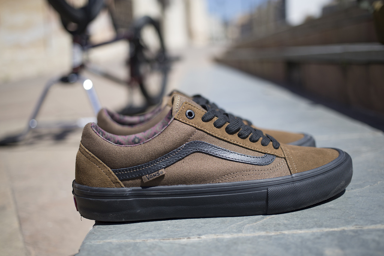 vans old skool dakota roche