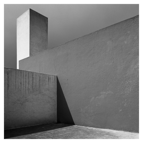 styletaboo:Luis Barragán - The Eye Embodied by Kim Zwarts [2006]