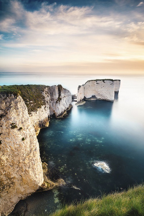 ponderation:Old Harry Rocks by tariqphoto