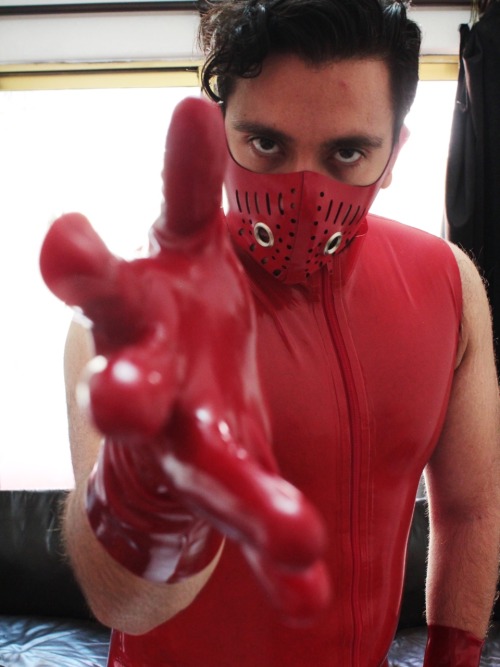 rubbrphoenixx:You are gonna be my rubber valentine. Agreed?