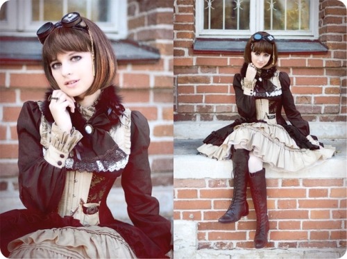 steampunk-blog:Steampunk #gothic #vintage #fashion