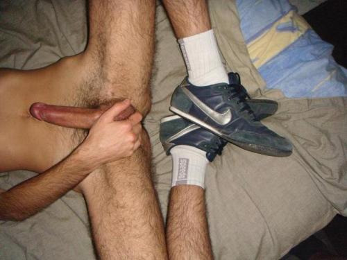 meninsocks:Follow @ MENINSOCKS, for more MEN IN SOCKS!Don’t...