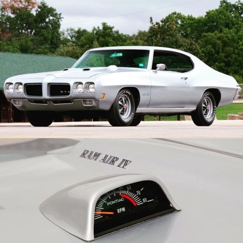 muscle-cars-fan:1970 Pontiac GTO Ram Air...