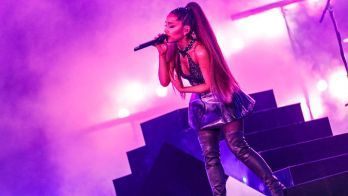 Ariana Grande concertgoers can register to vote on her Sweetener World Tour