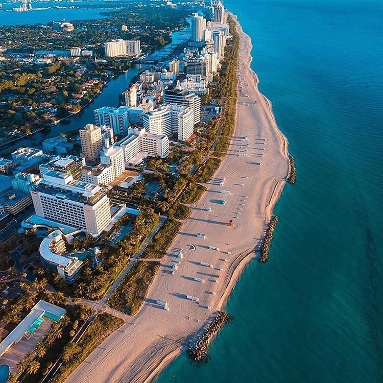 Miami Beach, FL by offshoretom