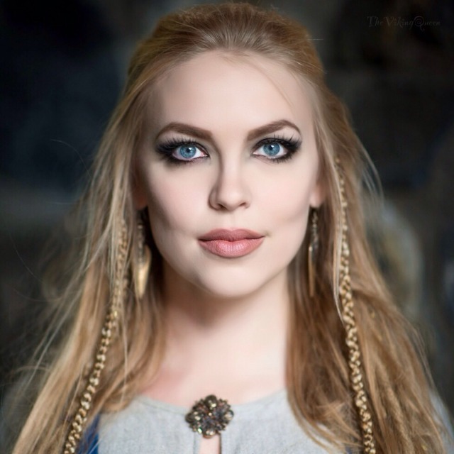 The Viking Queen - Self at Oslo Medieval Fair @thevikingqueen at...