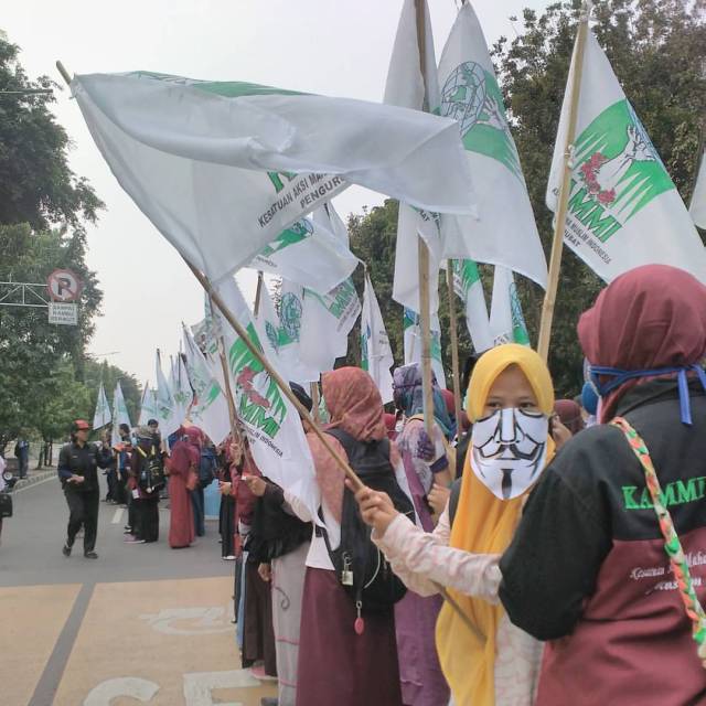  semoga lelah  kita menjadi  berkah   kata  bapak 