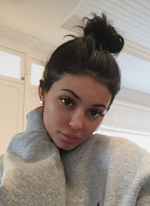 kylie jenner bun | Tumblr