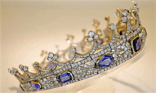 europesroyalsjewels:Queen Victoria’s Sapphire Coronet ♕...