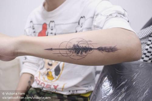 By Victoria Yam, done in Hong Kong. http://ttoo.co/p/33729 arrow;big;facebook;forearm;illustrative;native american;twitter;victoriayam;weapon