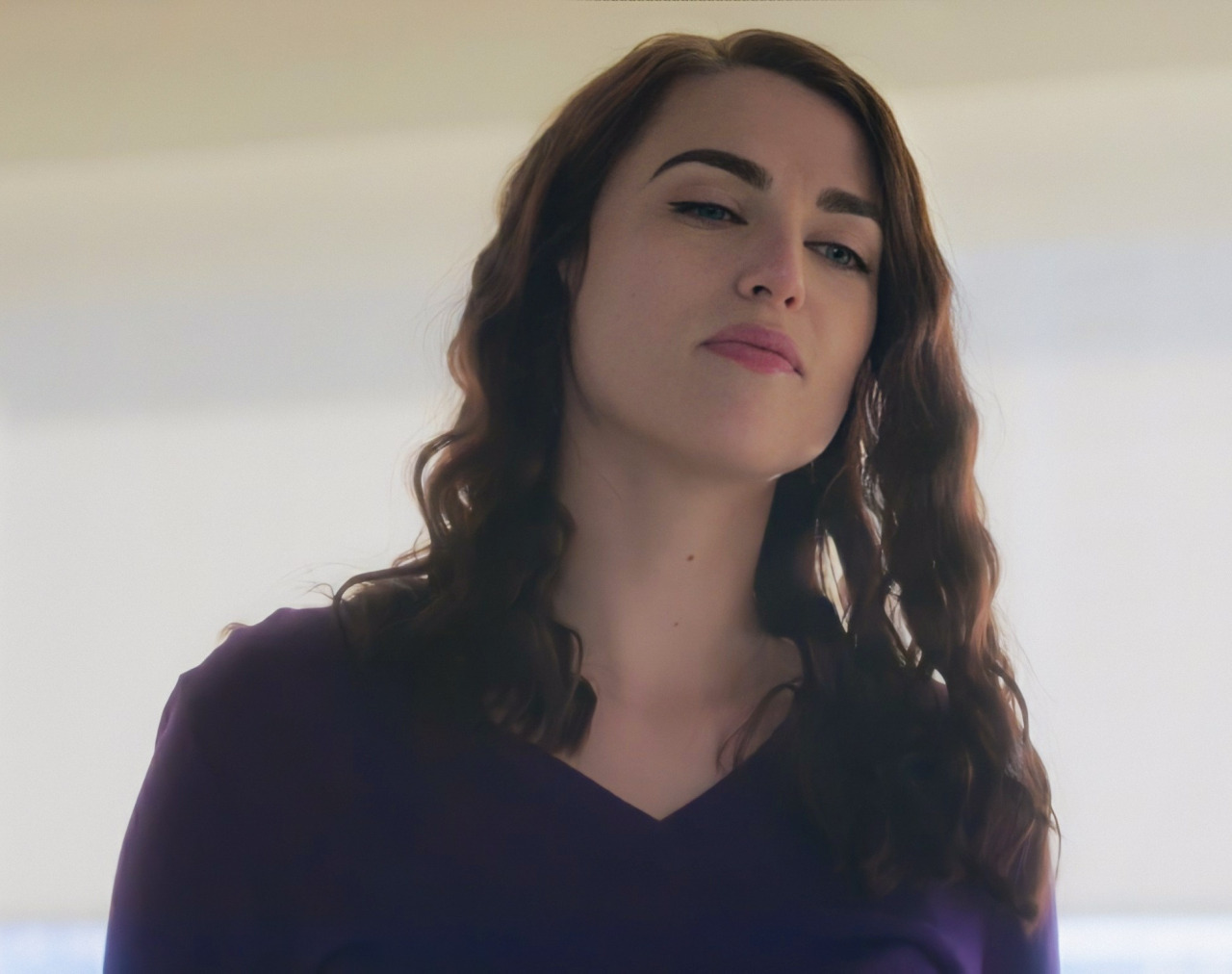 Kara Cannot Have Her Boob Glances While Lena Is