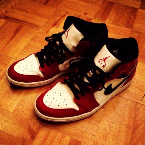 #AIR JORDAN 1