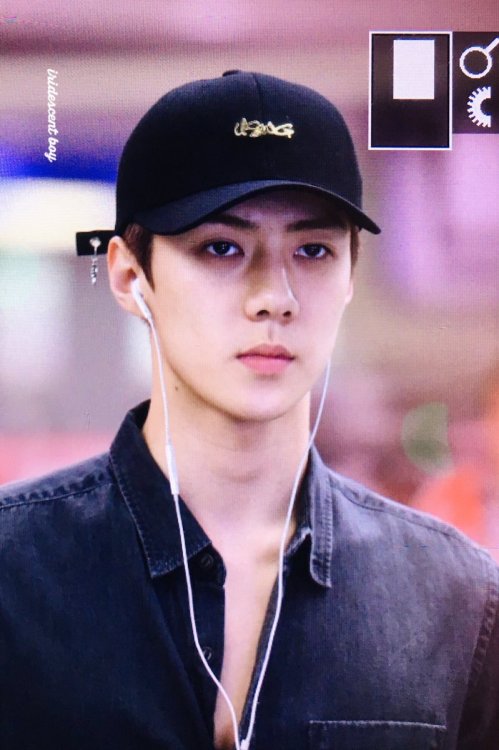 sehunlays:hawaii bound ✈️ ☀️ ✈️