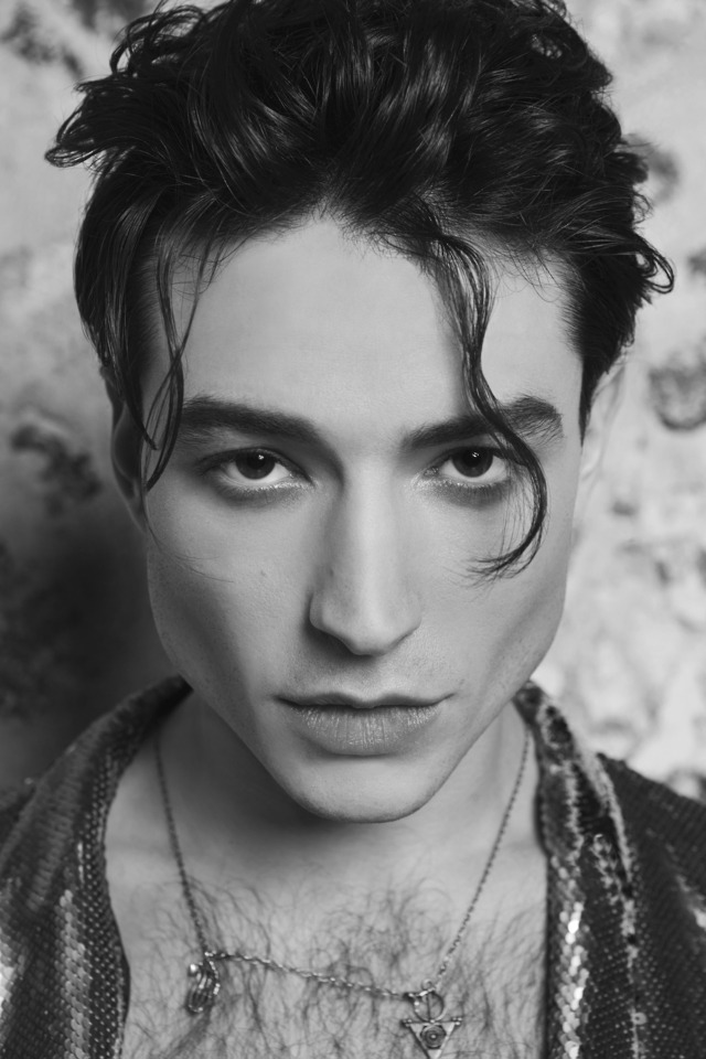 ezra miller pictures