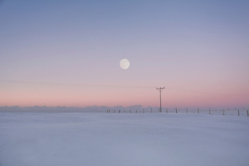 escapekit:Moments With the MoonNorway-based...