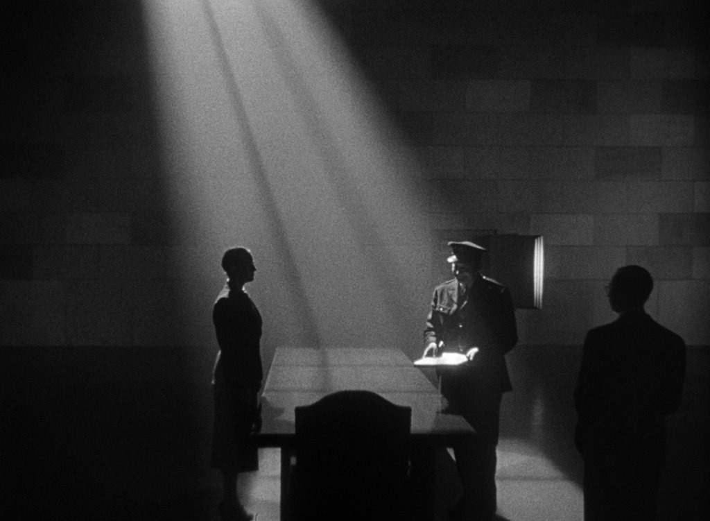 The Art of Cinematography — Citizen Kane (1941) High Angle Shot Citizen Kane