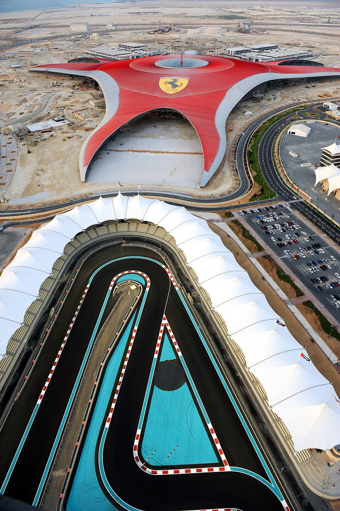 Ferrari world оаэ