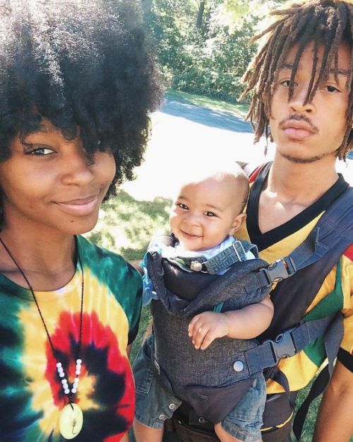 naturalhairqueens:blackmenloveblackwomen:FamilyThis...