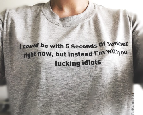 findcalumsbutt:My new t shirt