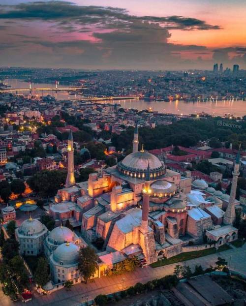 angel-kiyoss:Beautiful İstanbul.