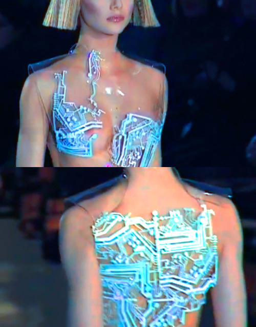 ejakulation:Video stills from Givenchy, F/W 1999 