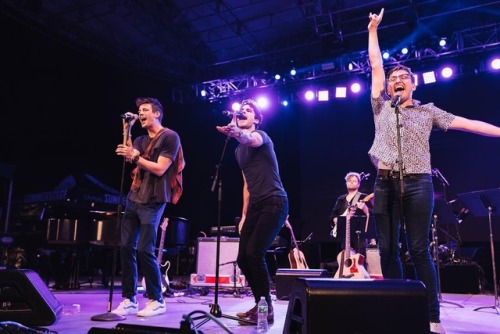 d-criss-news:broadwaycom: @elsiefest Part One aka how to jump...