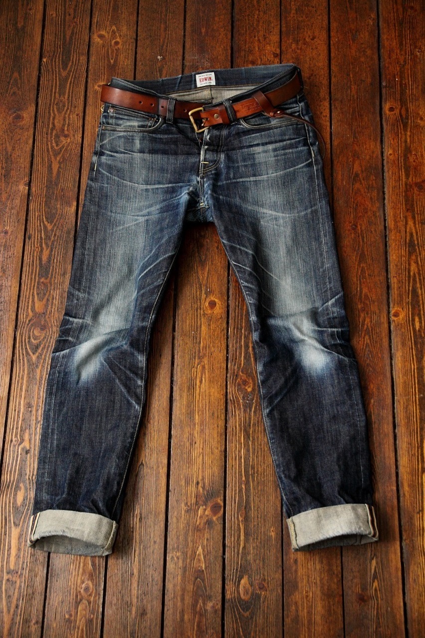 denimhunters: Very “authentic” fadings on a pair...