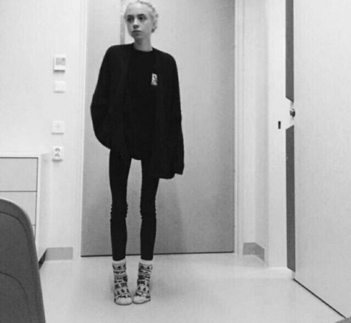 skxnnyplxease:Favorite thinspo at the moment pt#1