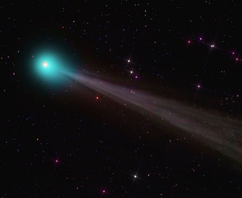 astronomyblog:CometsA comet is an icy small Solar System...