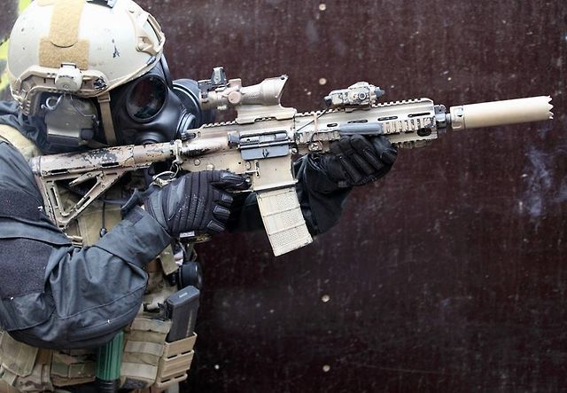 military-armament-polish-grom-special-forces