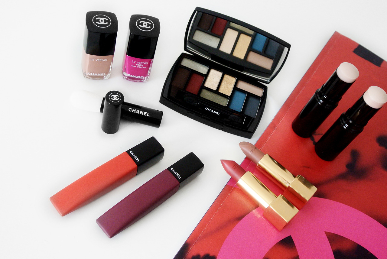 CHANEL Spring Summer 2023 Makeup Collection, Review & Swatches