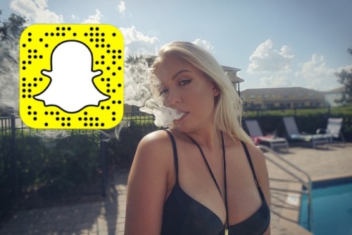 carleyjet:Add me on snap: xbbambixo for my daily stories and...