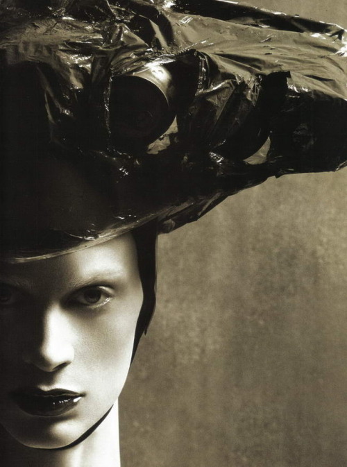 boudhabar:by Steven Meisel