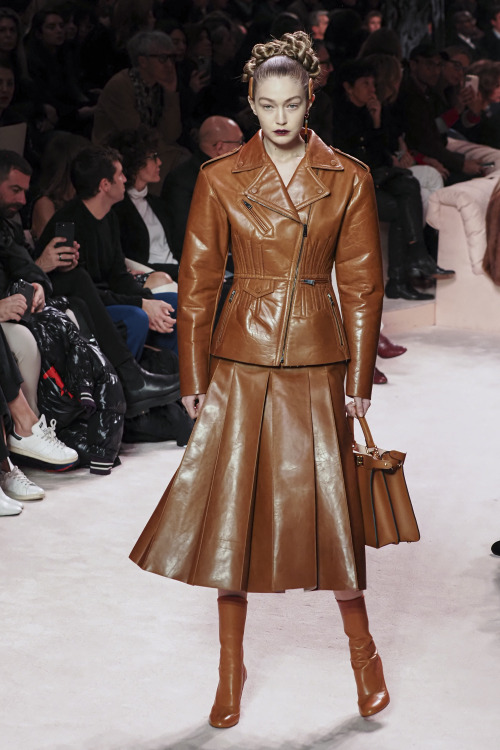 gigihadidmodeluniverse