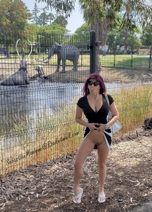 sebnmonique:At the La Brea Tar Pit, getting her hands dirty.