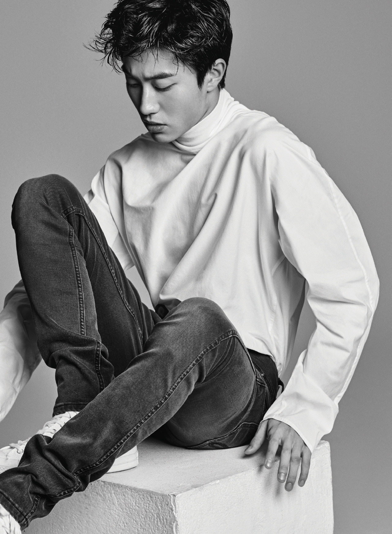 Kwak Dong Yeon - Esquire Magazine December Issue... - Korean Photoshoots