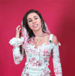 RÃ©sultats de recherche d'images pour Â«Â Miley cyrus 2019 gifÂ Â»