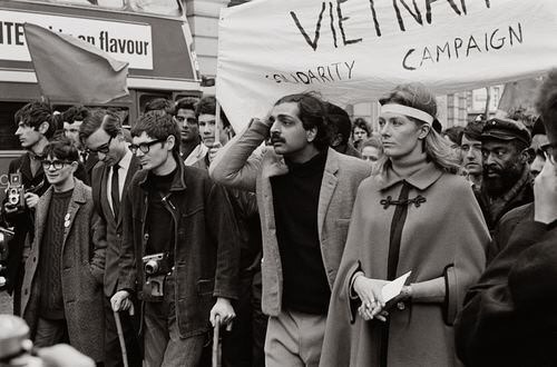 cocainesocialist:stephen hawking marching against the vietnam...