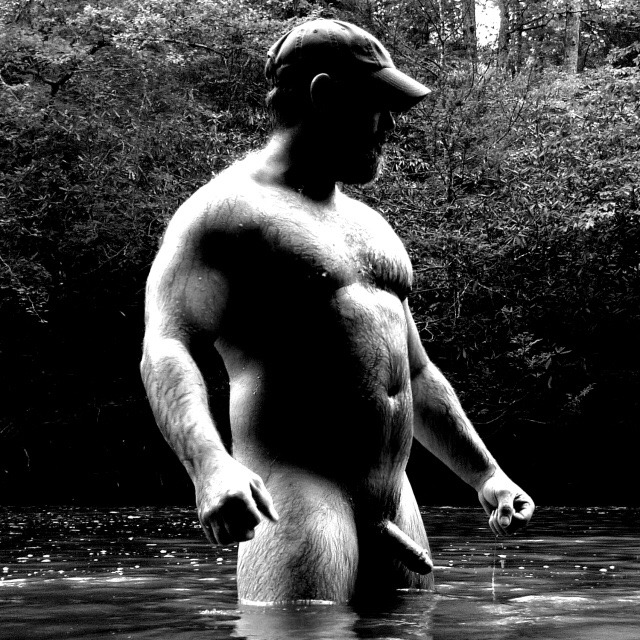 @Str8 Bear who likes the Male form. 