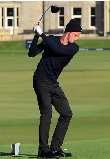 I’ve ignored it long enough. It’s Dunhill time again. It’s the devil game golf - yuck! But Matthew Goode playing golf is something else. Can golf actually be sexy? Well yes. Yes it can.It’s worth going if you are in Scotland - St Andrews. He does...
