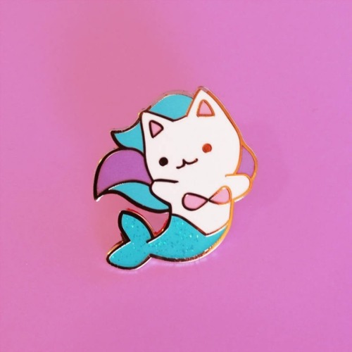 sosuperawesome:Cat Pins by Lena Ruan on Etsy