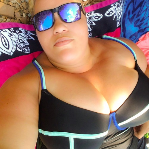 livylarue:Day at the river!!!! WWW.LIVYLARUE.COMBeautiful...